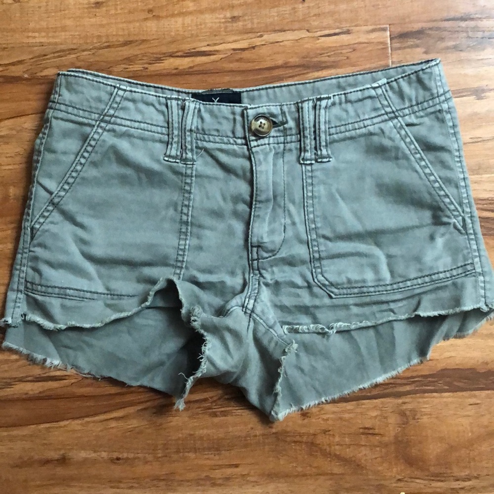 American Eagle Frayed shorts
